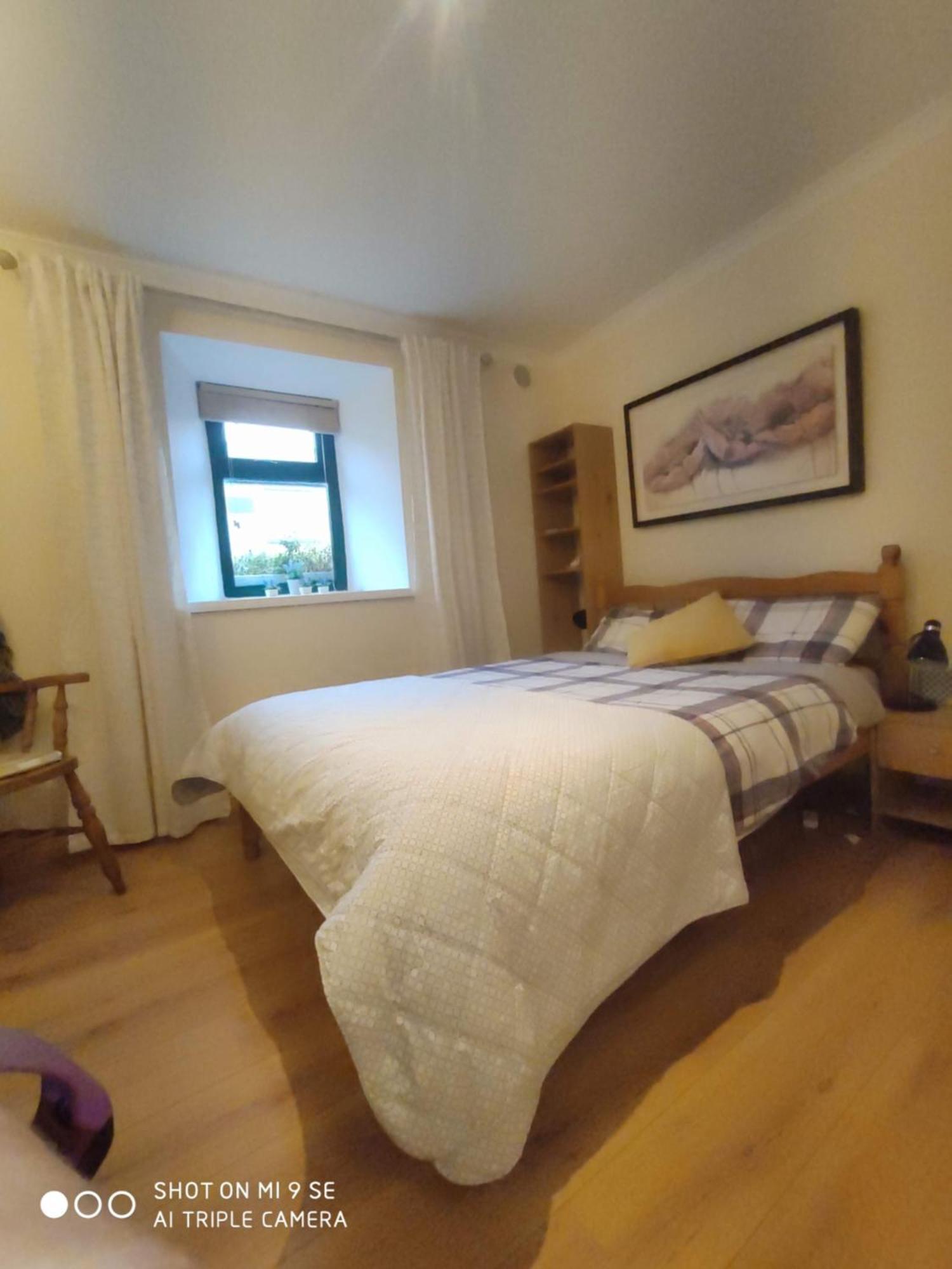 Bernie'S Place Castlebar Extérieur photo