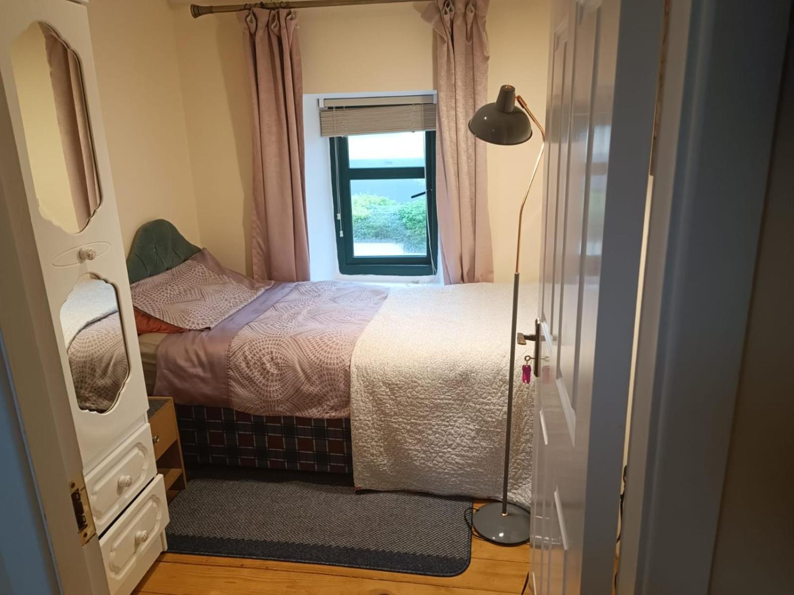 Bernie'S Place Castlebar Chambre photo