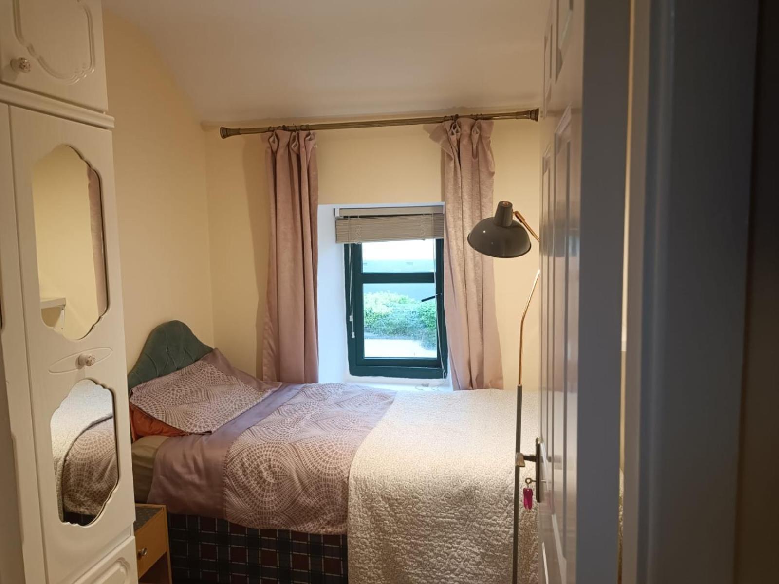 Bernie'S Place Castlebar Chambre photo