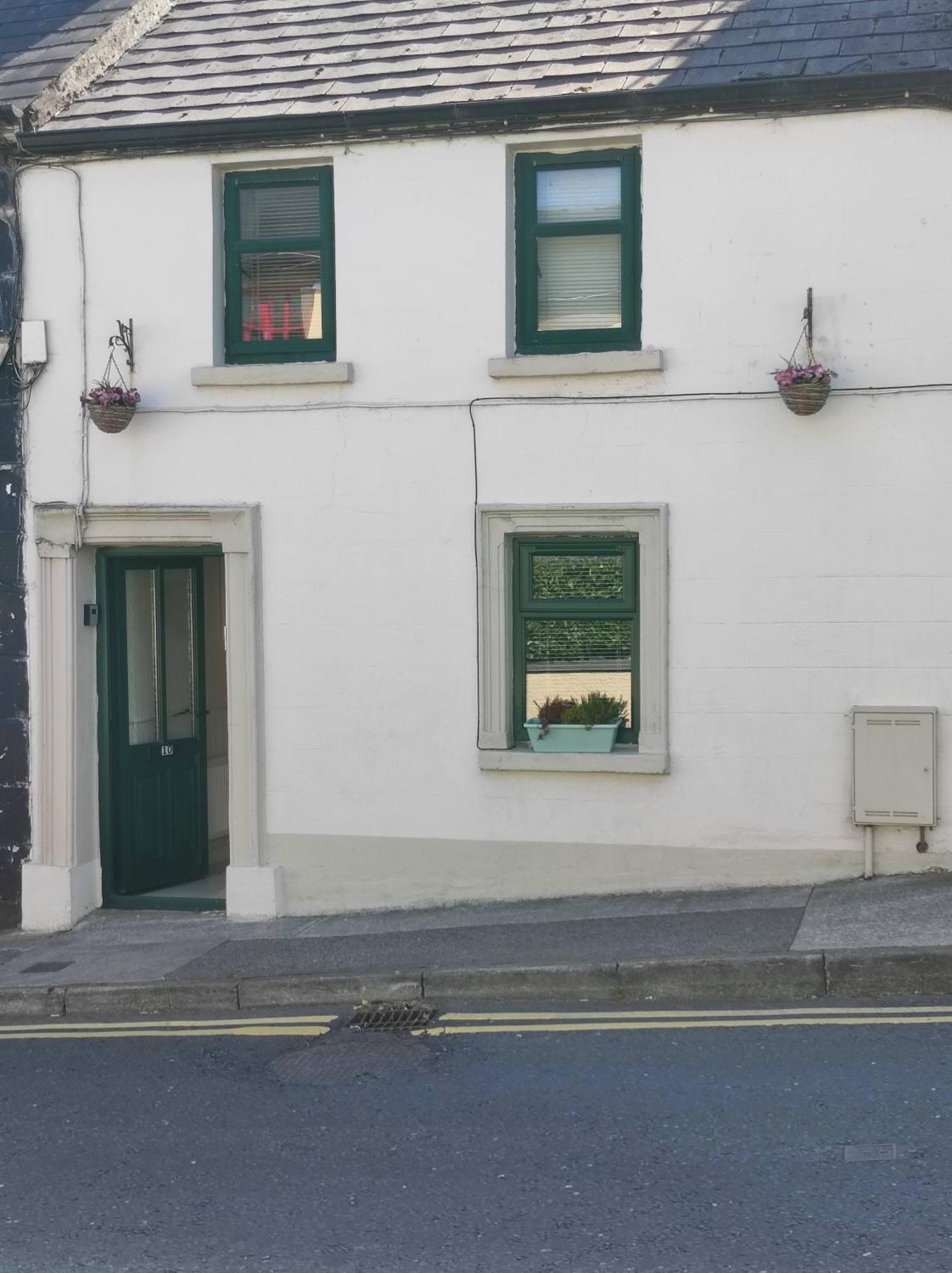 Bernie'S Place Castlebar Extérieur photo